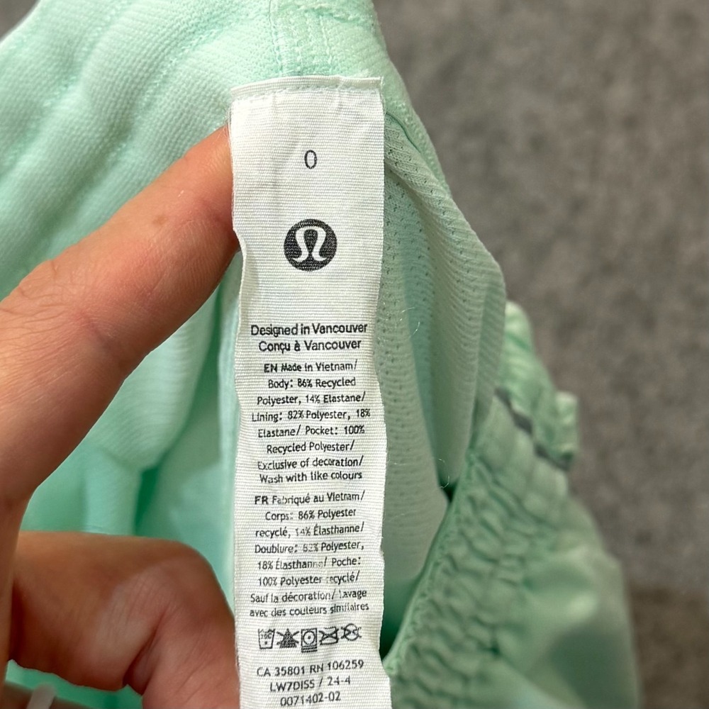 Lululemon Court Rival Sea Mist Green Lightweight High Rise Relaxed Shorts Size 0 - Picture 2 of 5